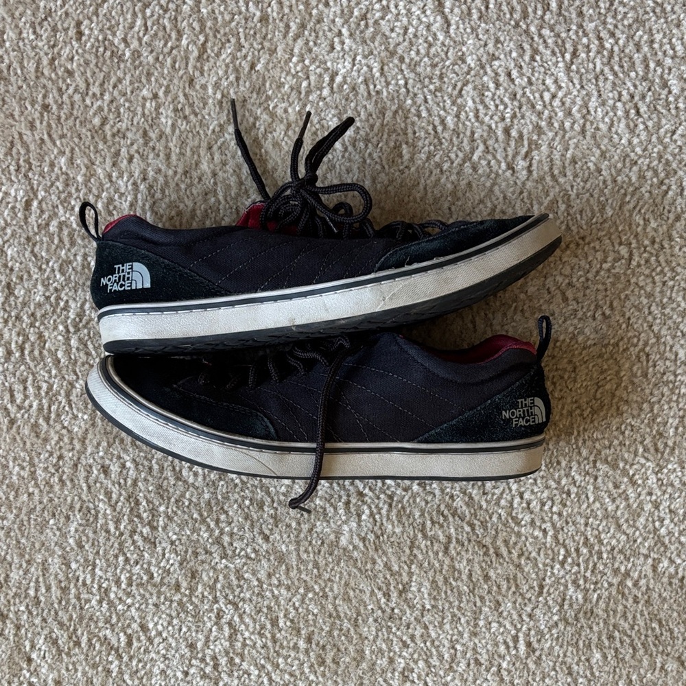 The North Face Black and Red Casual Shoes
